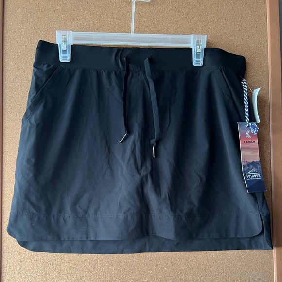 Women’s skort.. - Picture 1 of 5